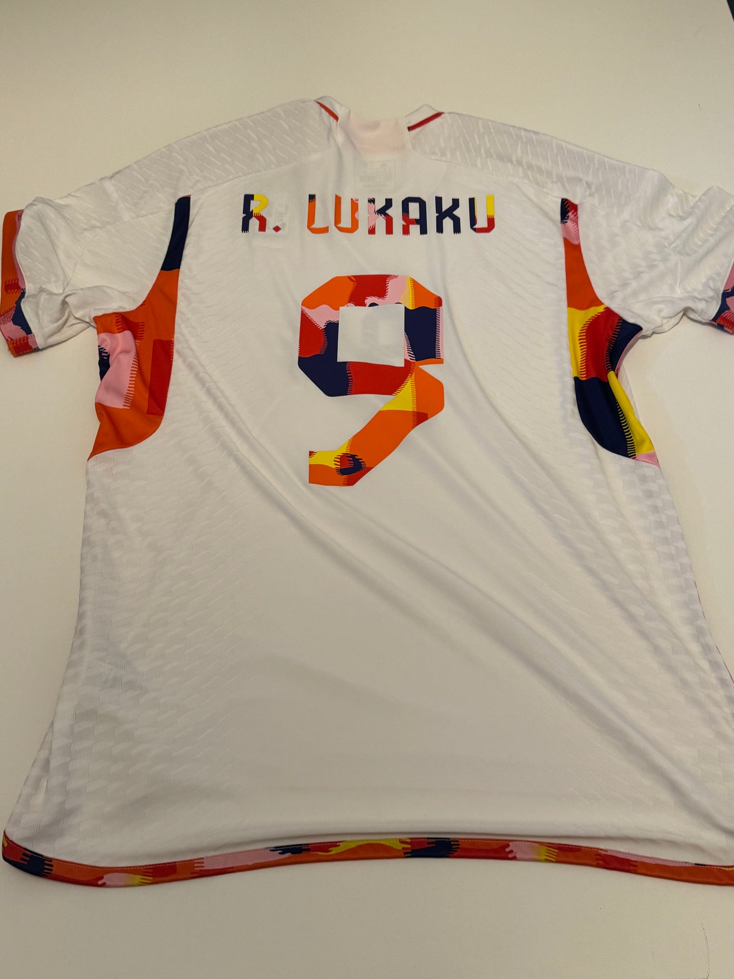 Belgium 22/23 Away Shirt - Lukaku Nameset (Tomorrow Land) - XL - Playerspec