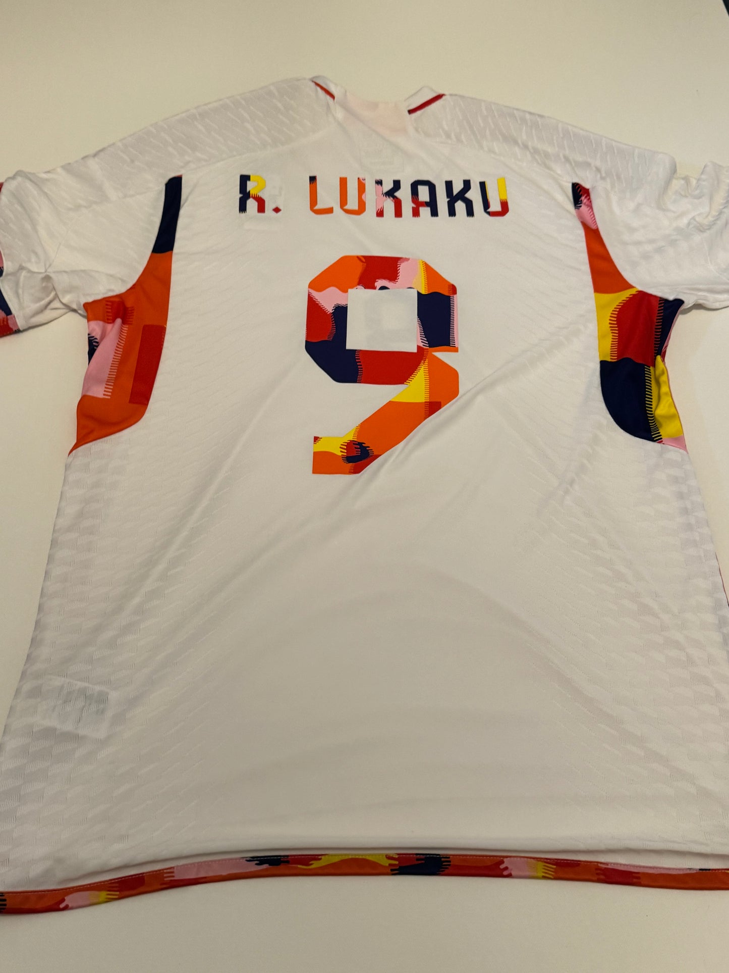 Belgium 22/23 Away Shirt - Lukaku Nameset (Tomorrow Land) - XL - Playerspec